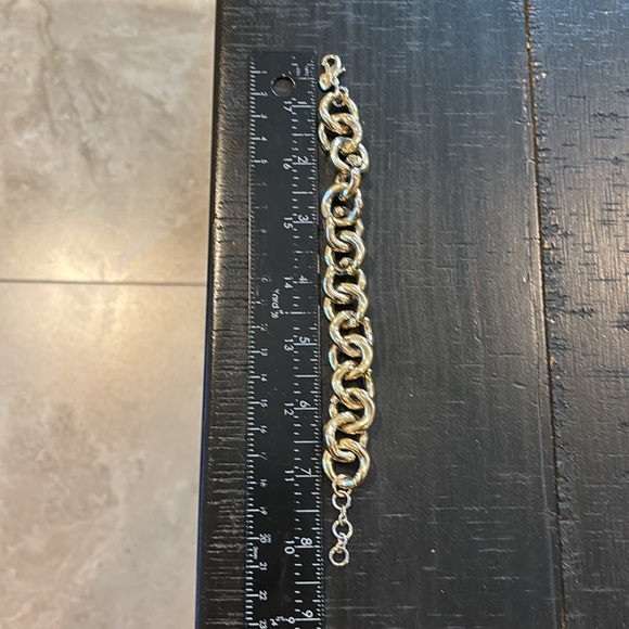J. Crew Chunky Chain Link Gold Tone Bracelet Statement Piece - Picture 6 of 7